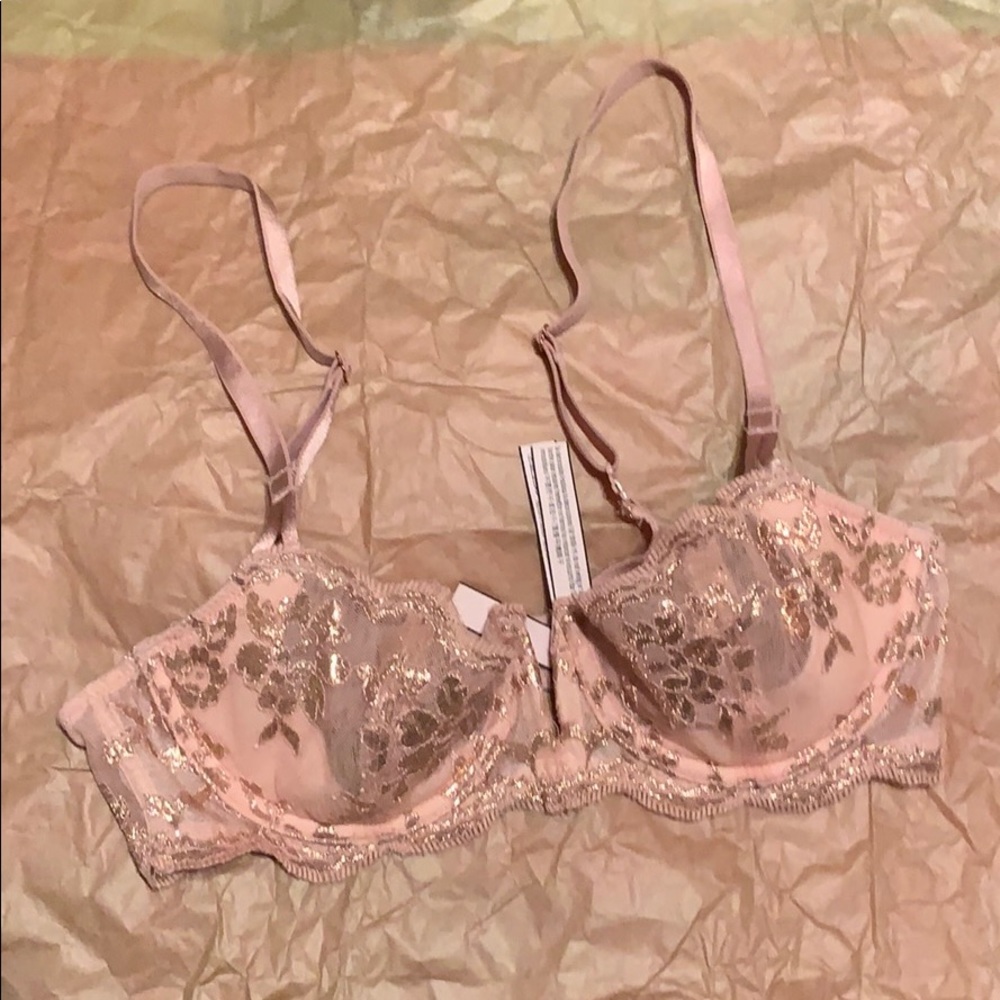 VS Dream Angels. Push-up without padding.